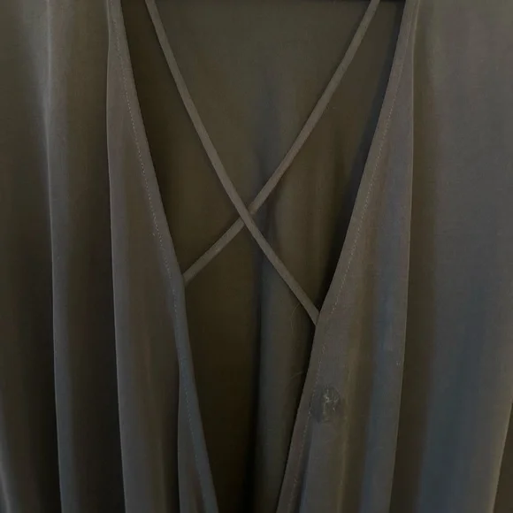 Lush | Long Sleeve Deep V Blouse in Gray - Picture 5 of 6